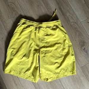 yellow lulu lemmon shorts.